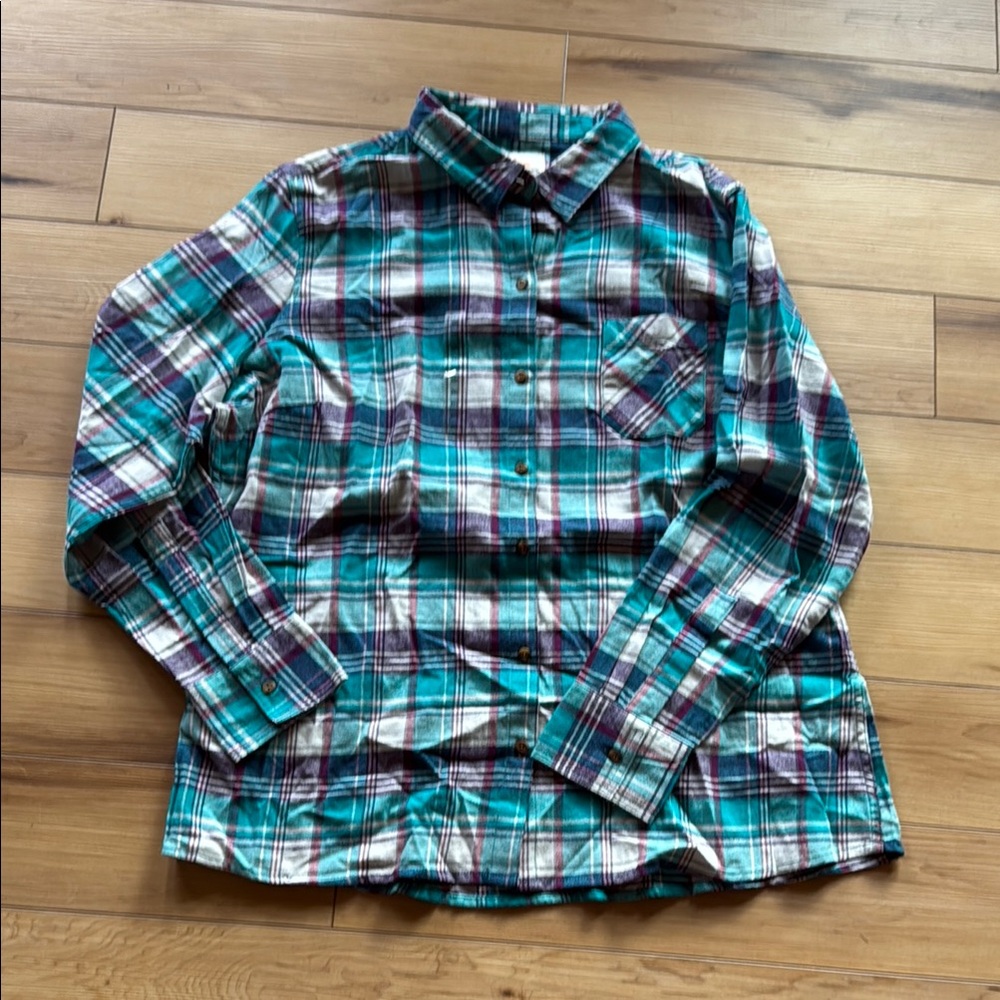 Field & Stream Blue and Purple Button Down Shirt